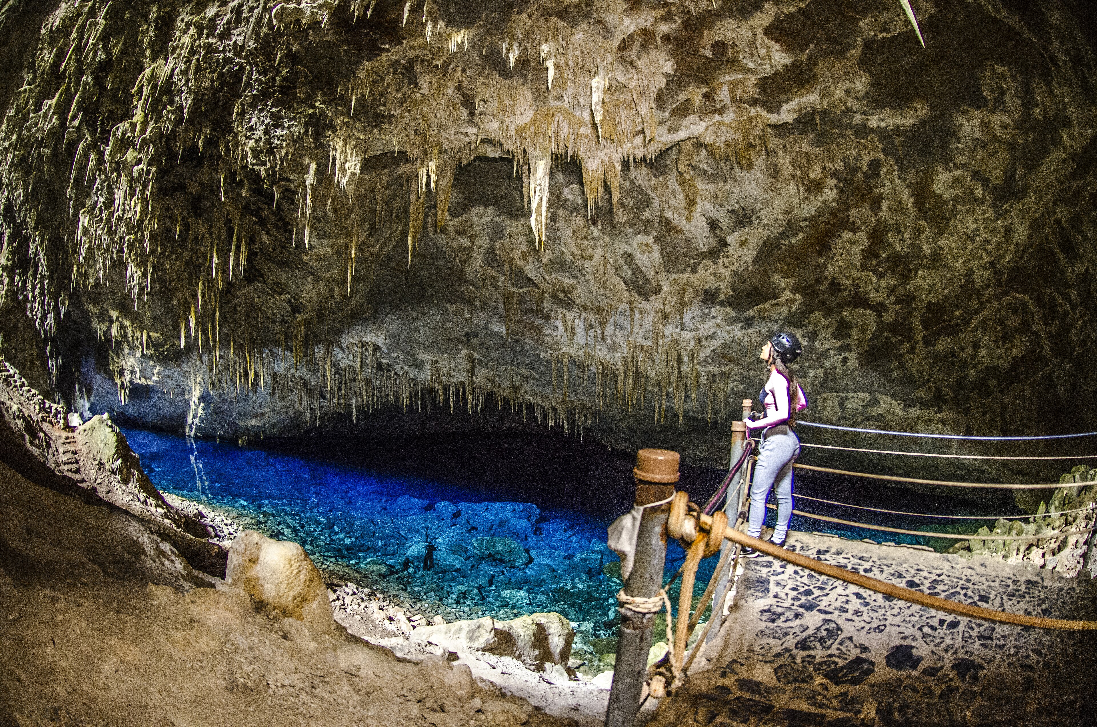 Monumento Natural da Gruta do Lago Azul — Cerrado